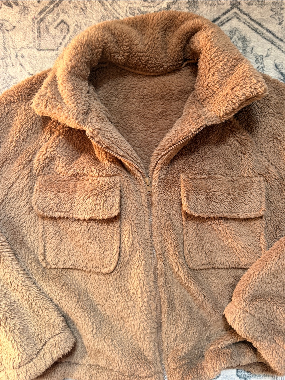 Teddy Fleece Cropped Zip-Up Jacket in Camel Brown